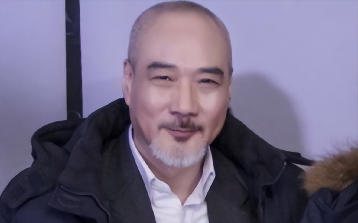 徐少强|徐少强：5个孩子3个妈，3婚娶小30岁娇妻，被称浪子的我很委屈