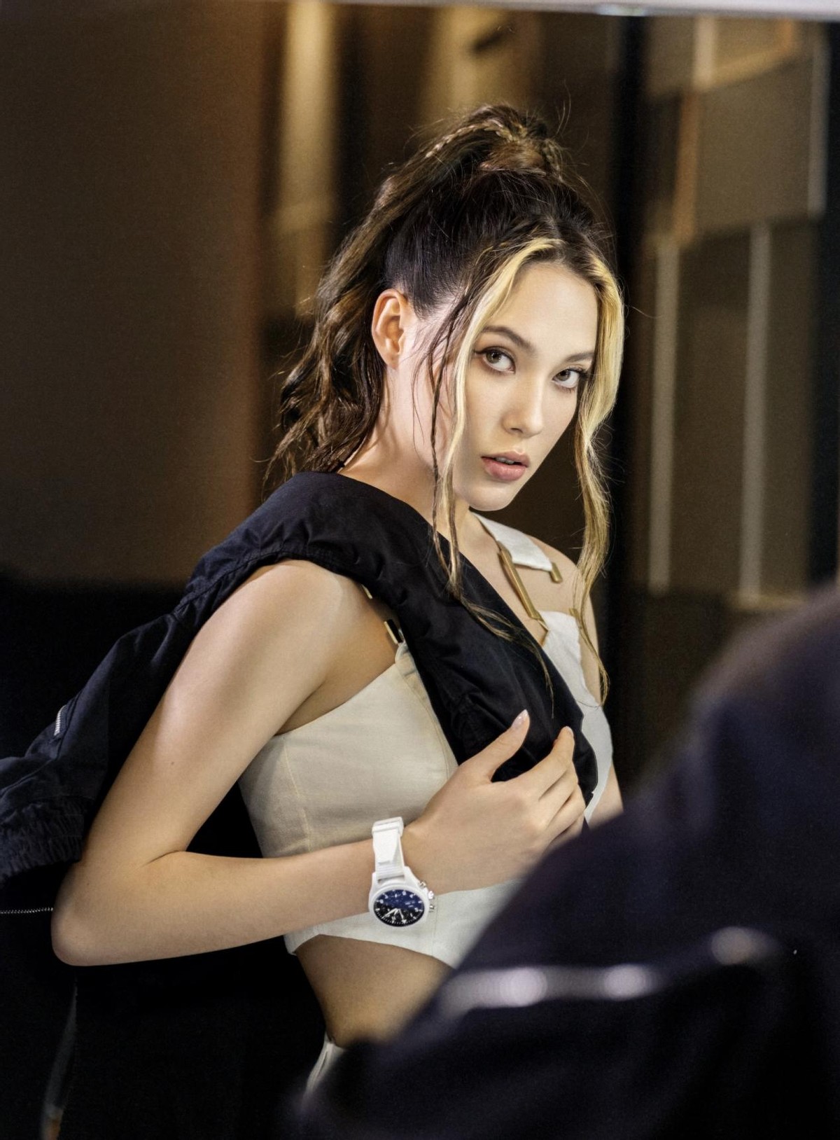 谷爱凌|谷爱凌实力宠粉,送出3个冰墩墩!粉丝才9岁,18岁成全民偶像