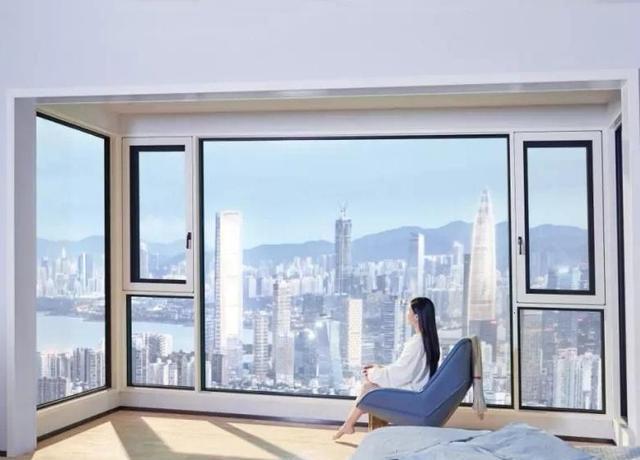 看了很多家庭的窗户，发现了窗户玻璃上的3个“通病”，太扎心了