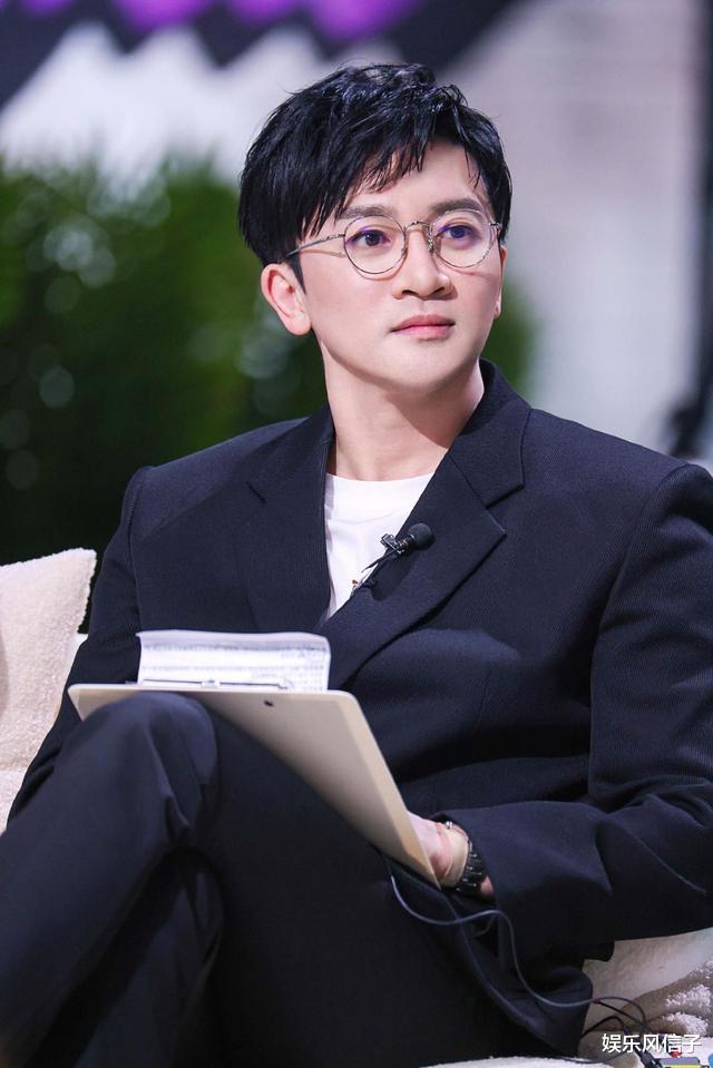 苏有朋|48岁苏有朋被指“中年油腻”，发文强势回怼，网友直呼整残了