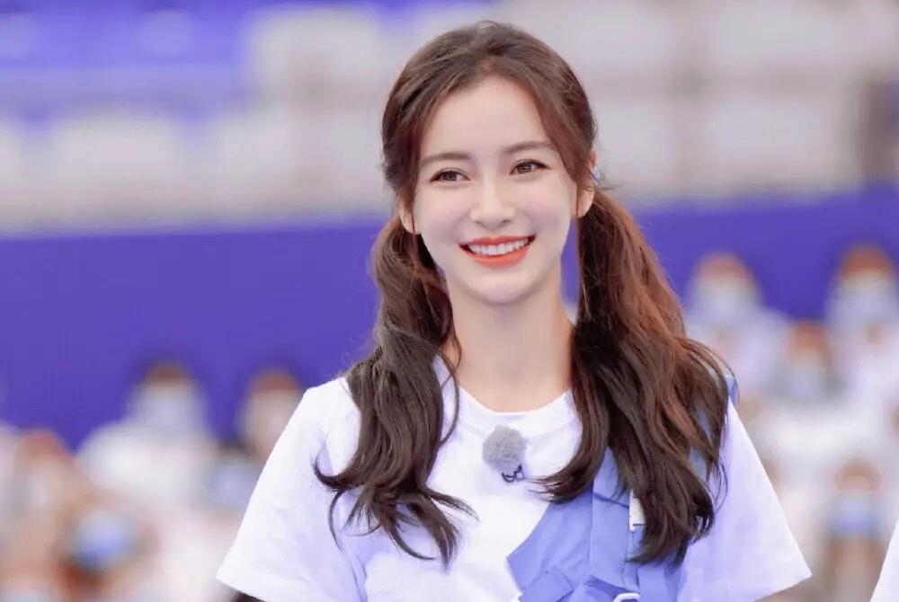 赵丽颖|85花近况尴尬？赵丽颖转型难，刘诗诗演技被嘲，唐嫣2年未拍戏