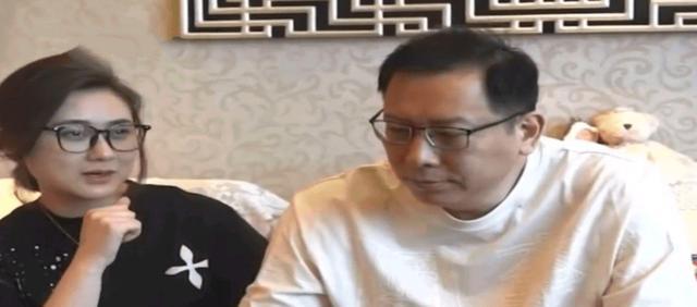 郭艾伦|猛料！吴乃群透漏郭少消沉原因 离队之事被提起 1800万或解决问题