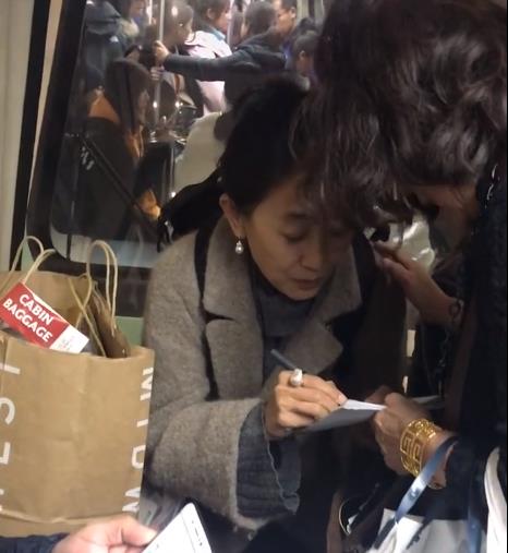 陈瑾|陈瑾:与哥哥一辈子不婚不育,却被传介入男演员婚姻,珠宝论筐数