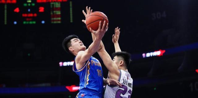 山东男篮|为什么从第5到12：巩晓彬带走了传统，丁彦雨航带来气急败坏