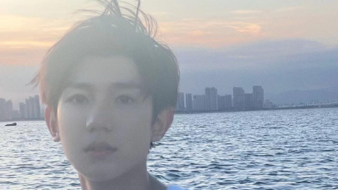 王源|那些年王源在书店被偶遇的故事，还意外带动了书店的销量