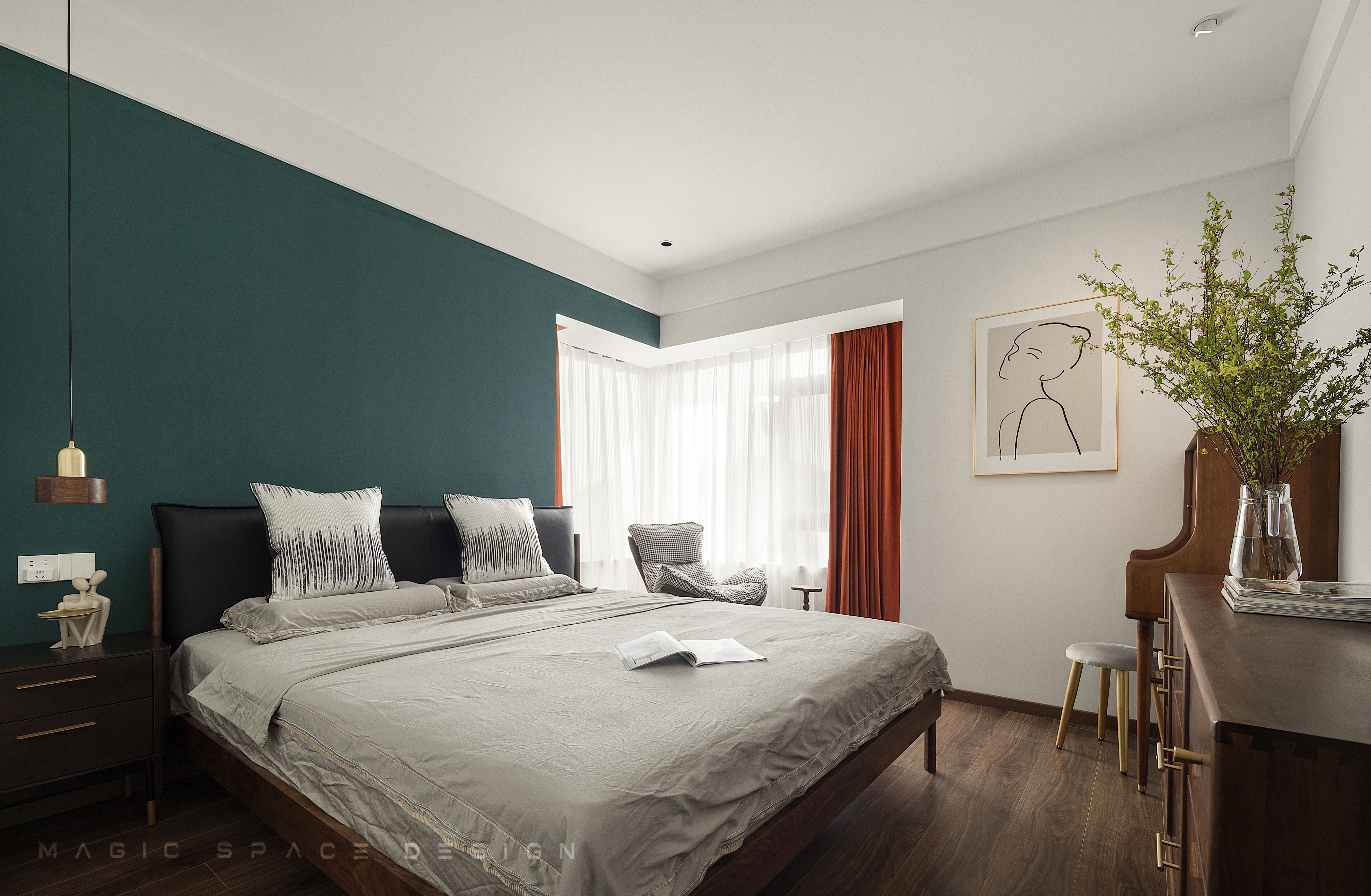 126㎡石绿+深棕,被复古轻奢的氛围感拿捏了