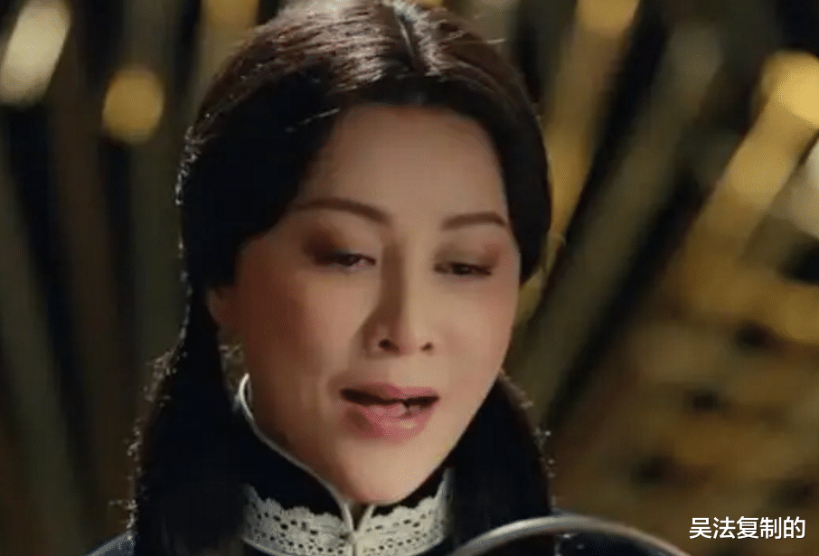 袁泉|虽然扮年轻很流行，袁泉却在44岁展示出别样魅力，这样更有味道