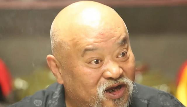 释小龙|67岁李琦近况曝光，清晨现身包子铺包包子，曾自曝有严重三高