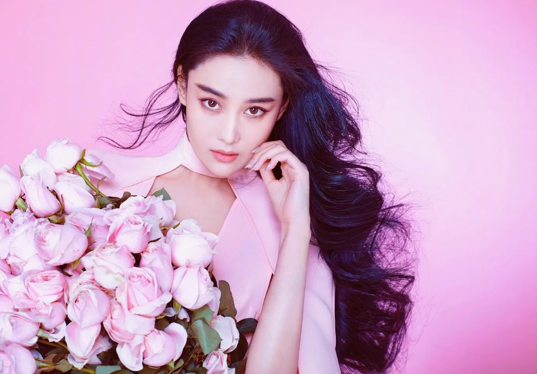 张馨予|张馨予为何不顾一切，甘愿放弃5000万年薪，也要嫁给何捷？