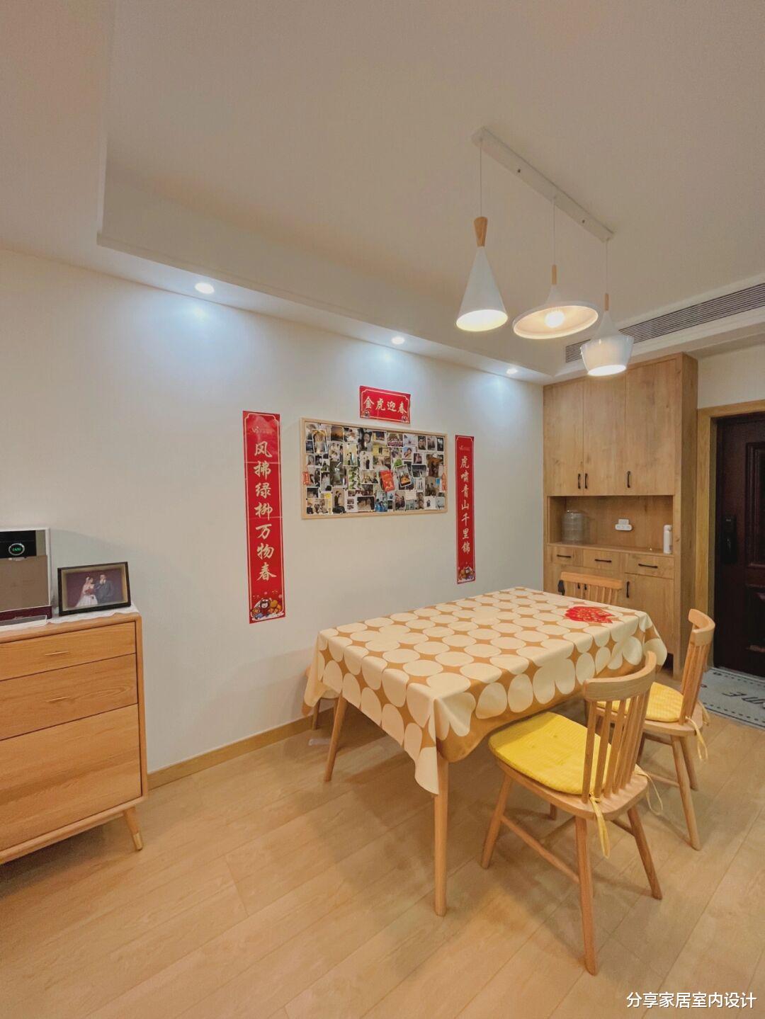 温馨的原木小三房,全屋极简实用,生活太精致了,给大家分享一下