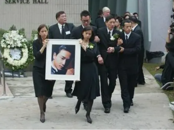 唐鹤德|为了张国荣，19年不婚不育的唐鹤德，他有后悔过吗？