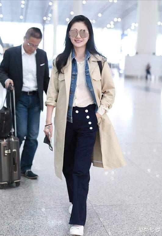 发型 大S离婚后首次公开露面，换新发型妆容显无辜，眼神迷离难掩伤感