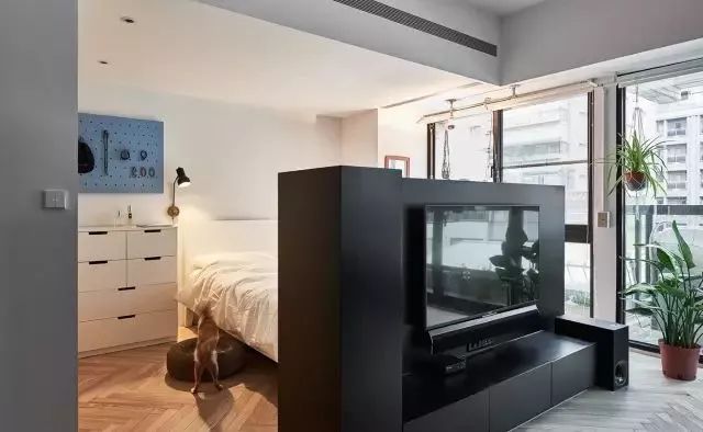 马良新墙教你打造实用与颜值兼具的小户型卧室，省钱又简单