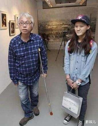 李坤城|娱乐圈“爷孙恋”现状：8年后，小40岁女友被“折磨”成这样