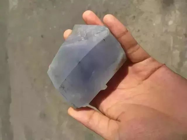 紫罗兰|20000买下的会卡脱砂料，一刀切出极品冰春，成品让人难以置信！
