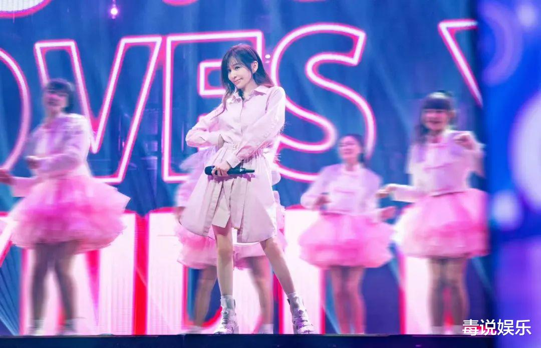 王心凌|王心凌成团后综艺首秀，时间点卡得刚好，冠军身份加分不少