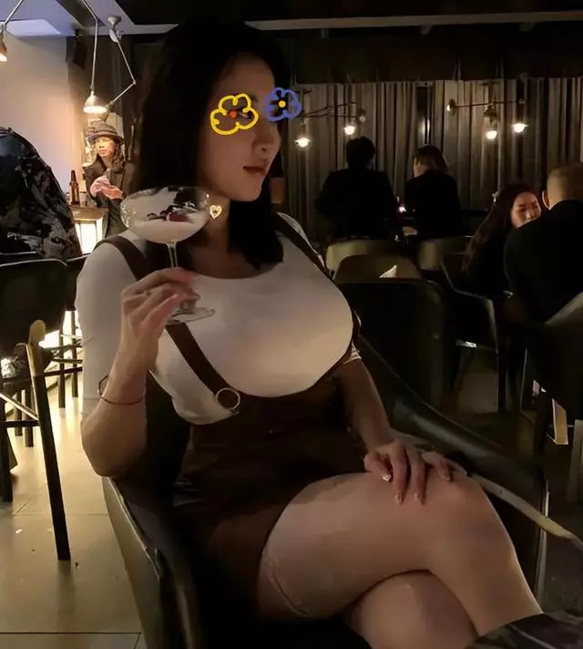 |案例：著名导演“沈导”被抓，拍视频年入百万，网友：女主可惜了