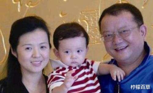 王刚|一婚娶美女演员，二婚娶知名歌手，三婚娶乐器教授，73岁的他过得怎样