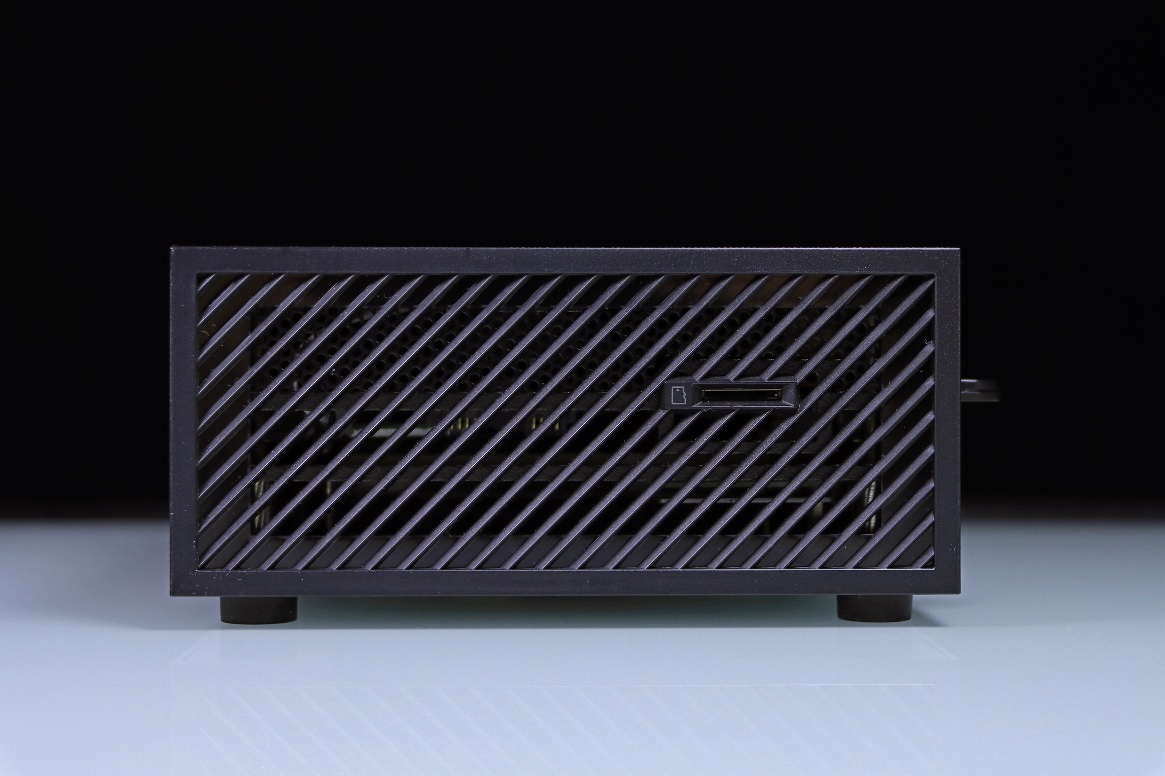 vivo|0.9L 体积!新潮 & 极简的 MiniPC——华硕 PN63