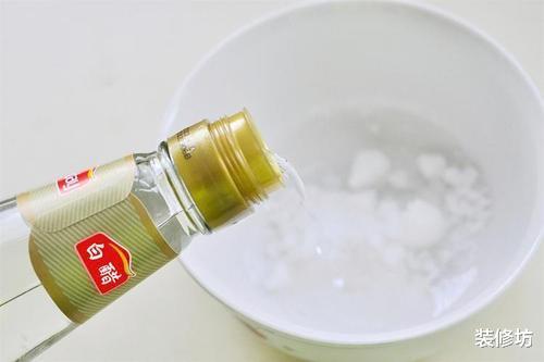 “砧板”用久变黑易发霉?教你几个小技巧,让菜板干净如新