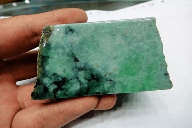 |健康玩翡翠:癣下真的会生色吗?