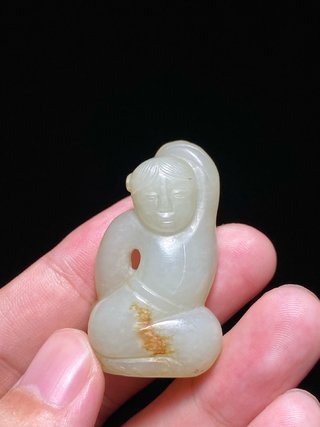 和田玉籽料|和田玉籽料 圆雕 玉舞人 挂件 把件