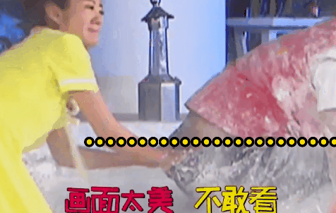 吴磊|赵露思公开22岁小狼狗，182cm八块腹肌的年下弟弟，谁不心动啊？