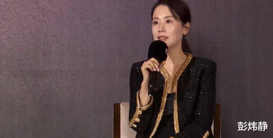 阿娇 8位女星同活动比美！43岁章子怡少女麻花辫，周冬雨快“秃”了