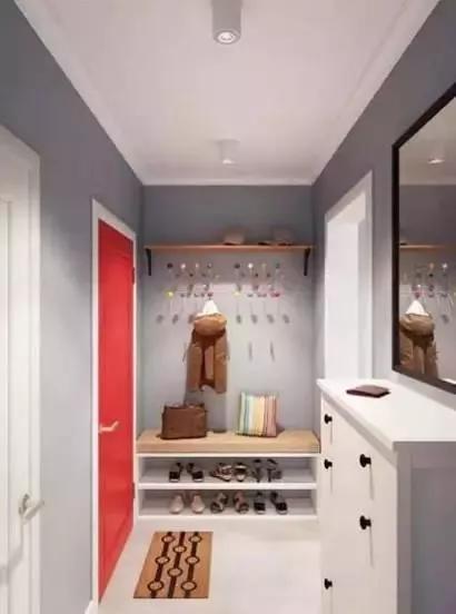 老婆把门后做成了秘密空间,瞬间引起了朋友圈的夸赞