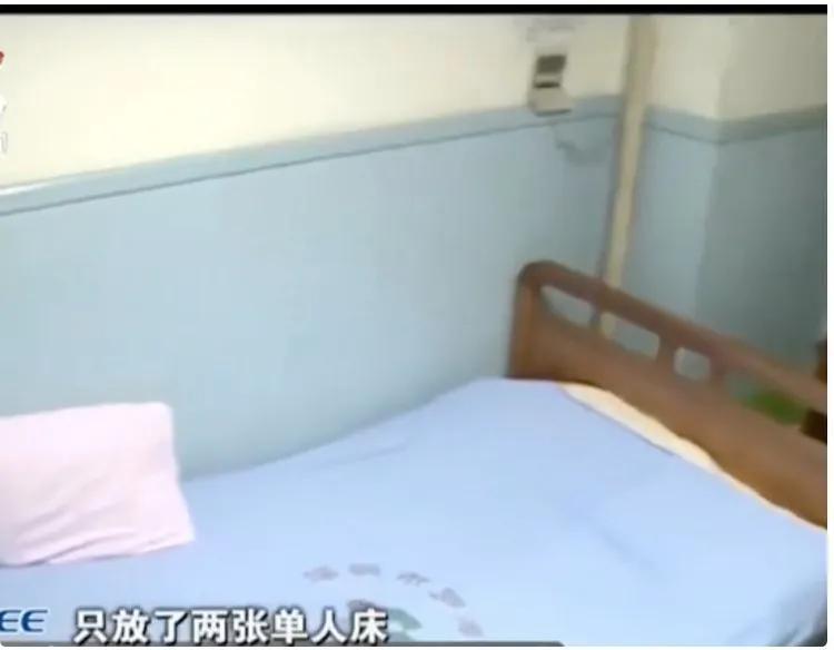 2013年,16岁少女在医院检查时惨遭男医生侵犯,医院:他有神经病