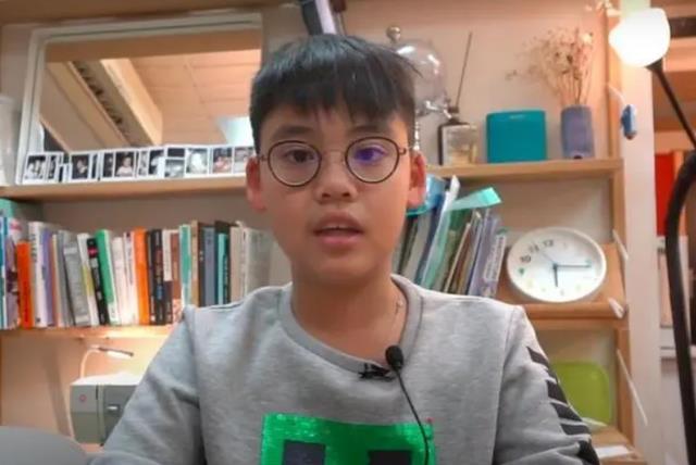 许晋亨|香港9岁男童坐拥百亿财产,父母曾花500万办百日宴,并送上百栋豪宅