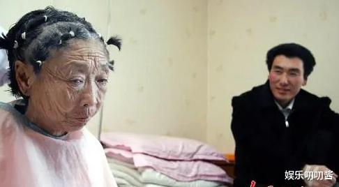 黄磊|马玉琴夫妇翻车？曾因无法生育闹离婚，现牙齿掉光还要啃骨头赚钱