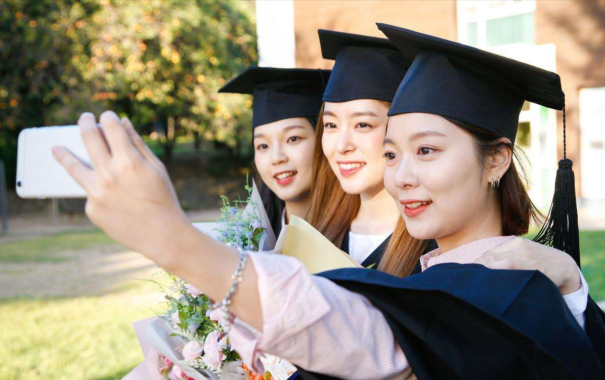 求职|35岁以上不好找工作？研究生招工被拒，年龄过大不好“画饼充饥”