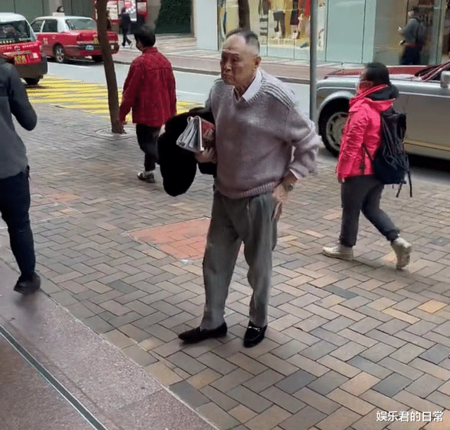 |86岁赵世曾近况曝光，步履蹒跚似患痴呆，膝下3个孩子却一直未婚