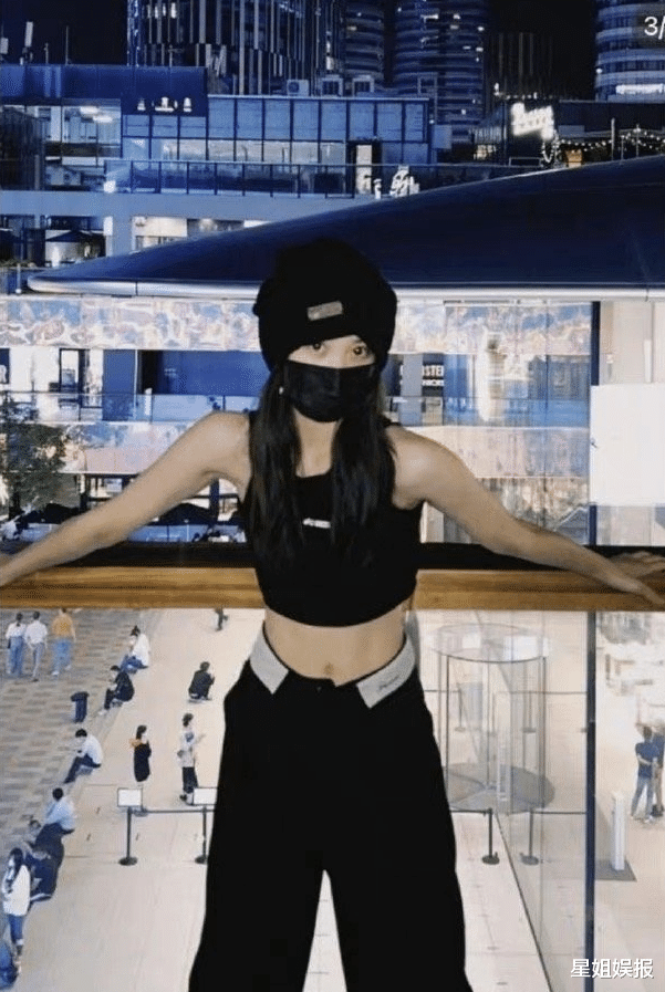 张嘉倪|张嘉倪没等来婚礼，却等到买超出轨，去年他和邵晴就疑似同框被拍