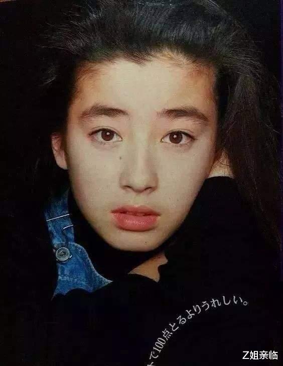 3位女星被亲妈推入火坑,还巨债、拍裸照、陪富商,痛苦差点死掉