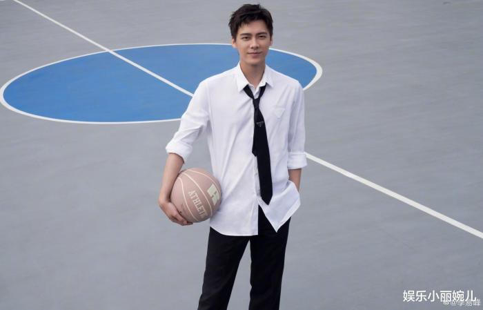 李易峰|李易峰特殊癖好被爆出,女技师透露:体力不行一不小心就会马上风