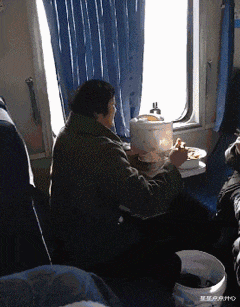 |姑娘!你收敛点,这是相亲,不能暴露你的职业呀!