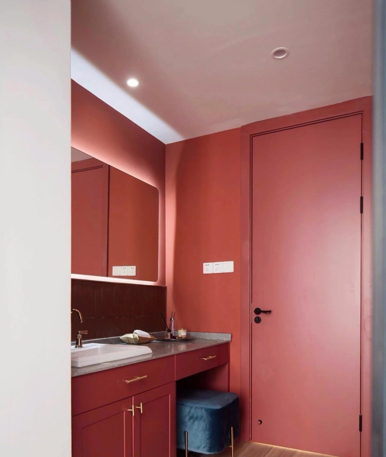 129㎡三居ins气质风格，复古红蓝撞色系，效果堪比样板间！