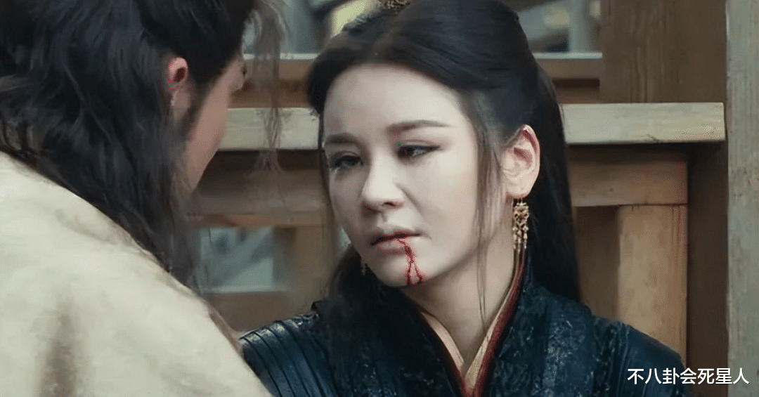 郝蕾|谁丑谁尴尬！当整容脸与天然脸一起演戏，差距一目了然