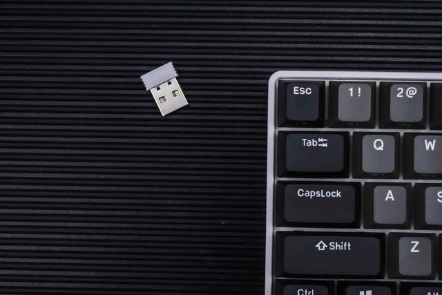 键盘|看着舒服,用着得劲,TT无线键鼠打造极简桌面好物