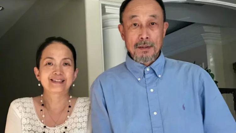 孙海英|孙海英国外账号被禁，知名作家称其混不下去，本人回应：喜乐极了