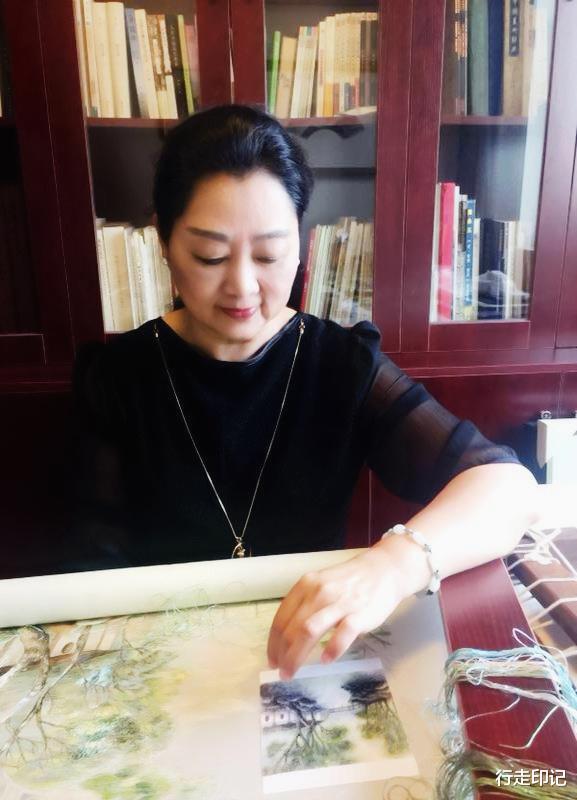 |黎里闲游看惊鸿,故物堆里品铮言