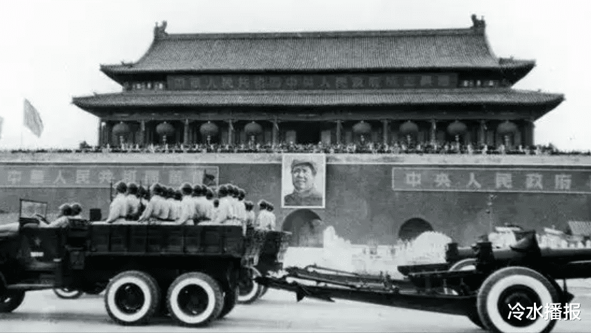 1969年,主席说完8个字后,天安门被秘密拆除重建,发生了什么?