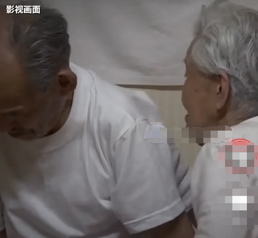 老人立遗嘱不给妻子遗产法院说无效,百年后财产归儿,不给妻子