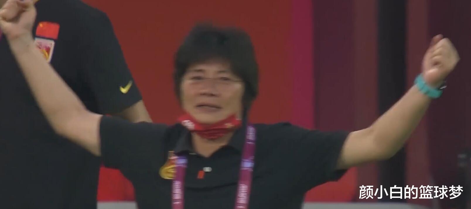 黄健翔|黄健翔第三次哭了！赵丽娜：我们赢了，你永远可以相信中国女足