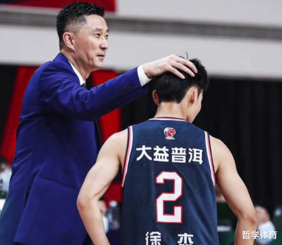 同曦男篮|CBA四消息！广东队收获国家级大奖 辽宁发布G3海报 同曦亏2432万