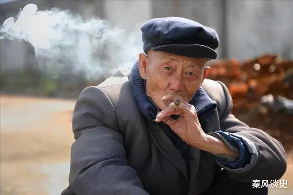 俗语“坟边长竹需迁坟,坟前两物成富人”,暗指什么,两物是啥?