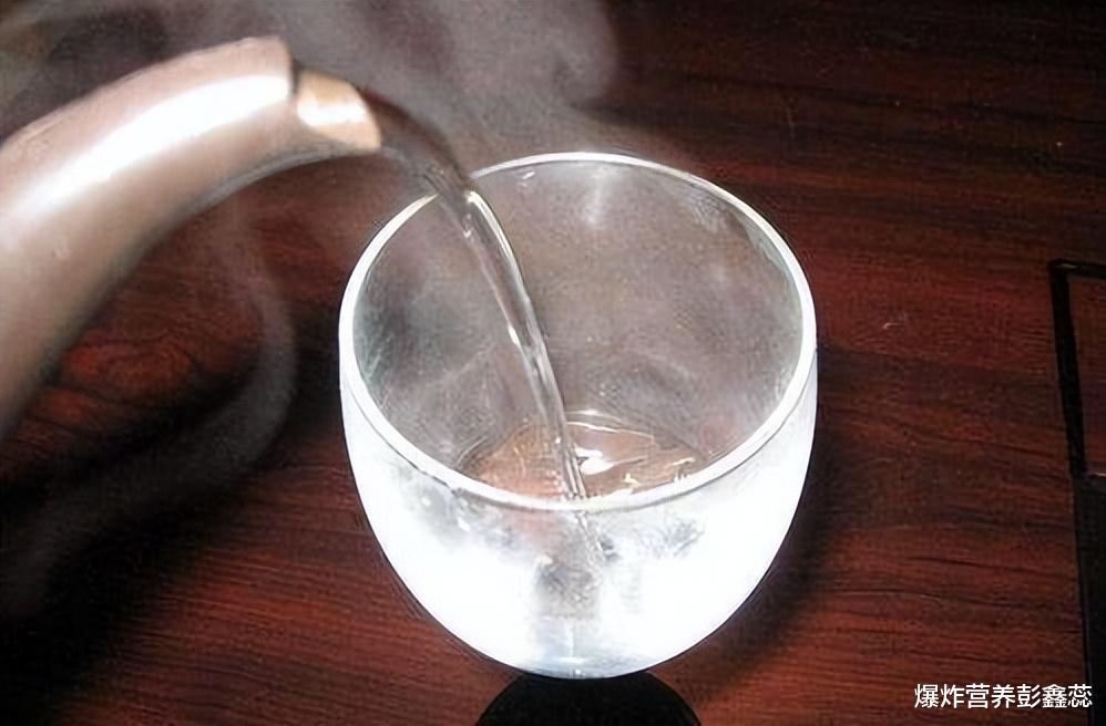 重金属|传言说：每天都喝电热水壶烧开的水，不仅重金属超标还致癌？