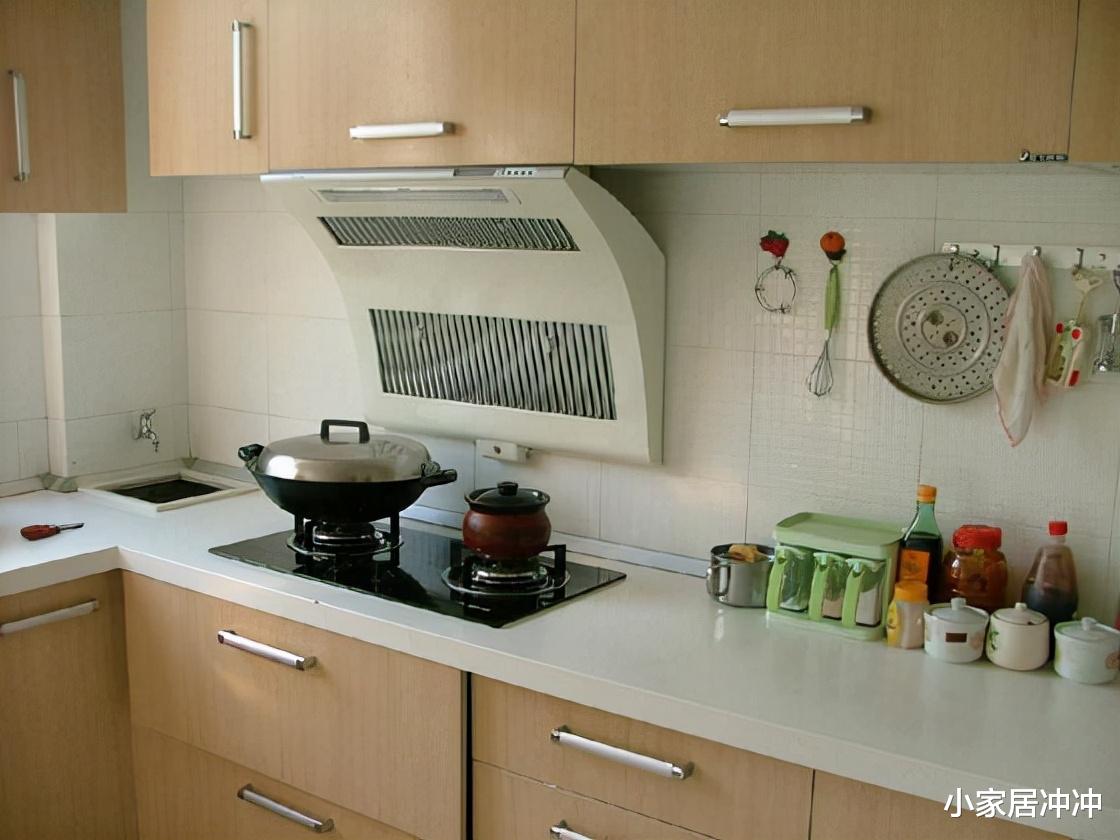 油烟机用久了油污难清洗?教你正确清洁方法,干净又卫生